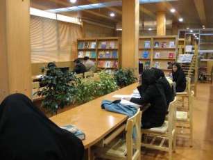 سرانه مطالعه در زنجان ۹۳ دقیقه است /بیم و امیدهای یک آمار و رتبه دومی که به دل نمی چسبد