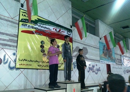 کسب هفت مدال رنگارنگ در ماده های گوناگون توسط شناگر خرمدره ای