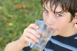 بایدها و نبایدهای مصرف آب در ماه رمضان