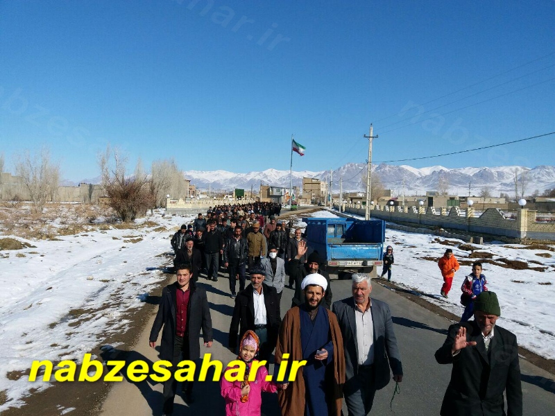 تصاویر/ همایش پیاده روی خانوادگی روستای قلعه حسینیه