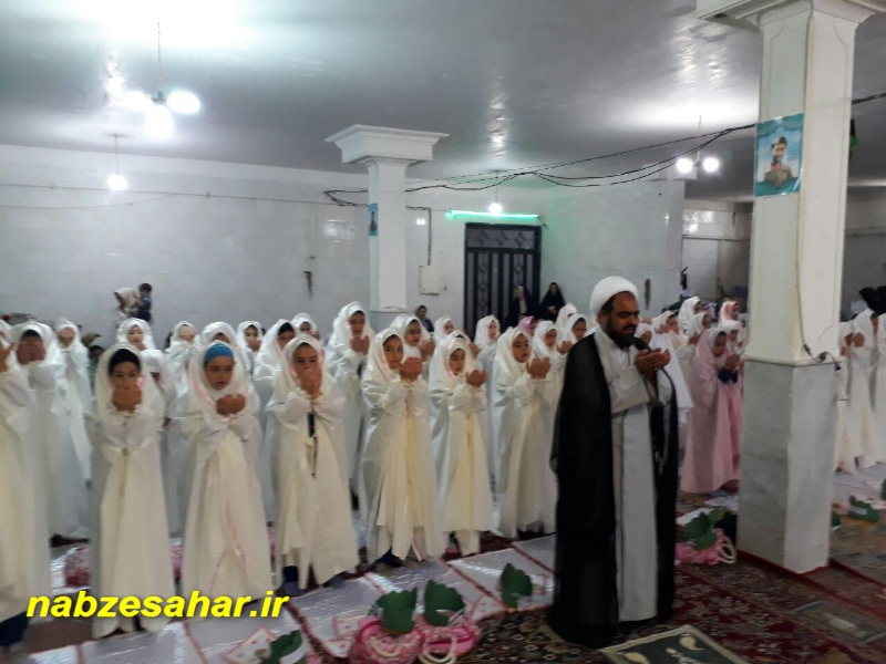 عکس/ جشن شکوفایی عبادت آموزشگاه دخترانه شهید  آوینی
