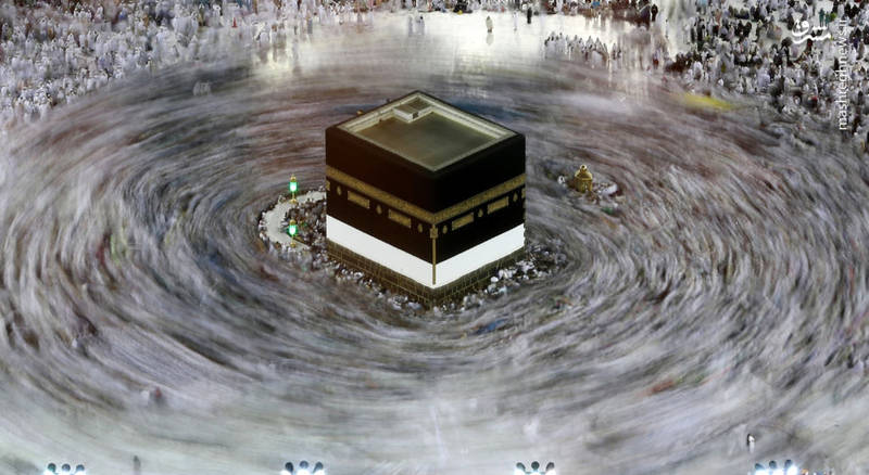عکس/ طواف زیبای زائران خانه خدا