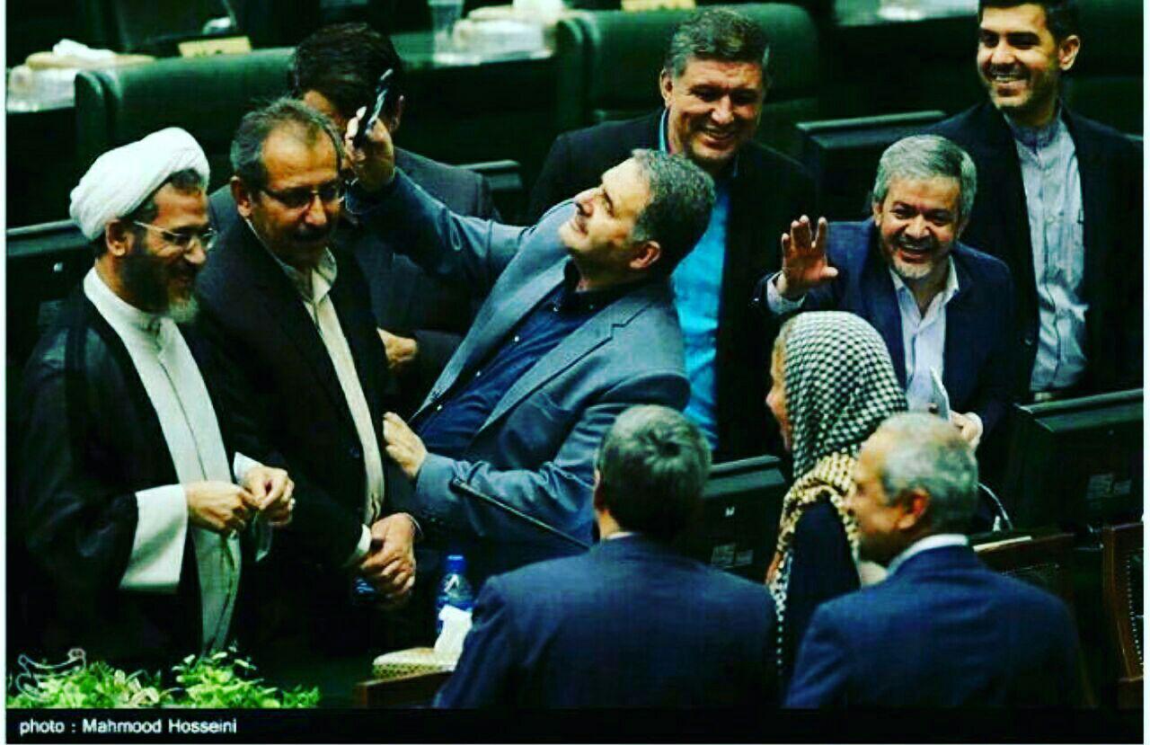 نمایندگانی که با “موگرینی” سلفی گرفتند بیش از ۱۰ نفر نیستند/ کاری که انجام شد دون شأن نمایندگی بود/ در صورت تشخیص هیئت رئیسه، هیئت نظارت موضوع را بررسی می کند