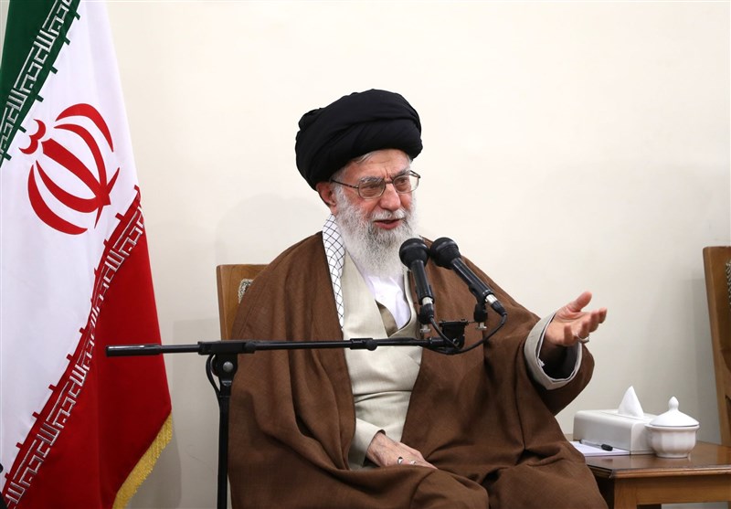 امام خامنه‌ای: اقامه زکات باید سرلوحه برنامه‌ها قرار گیرد