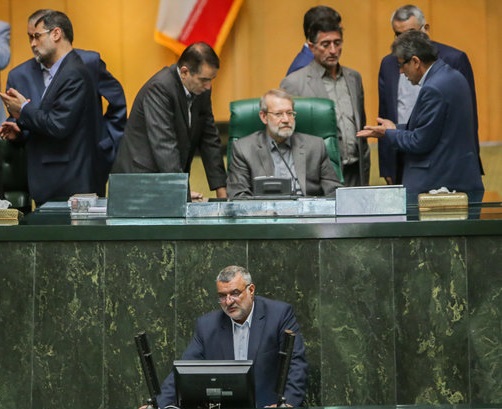 لاهوتی: دلم می‌خواهد گریه کنم/ جعفرزاده: یکی از همکاران گفته که دولت شام داد تا وزیرانش بمانند!/استیضاح حجتی هم رای نیاورد!