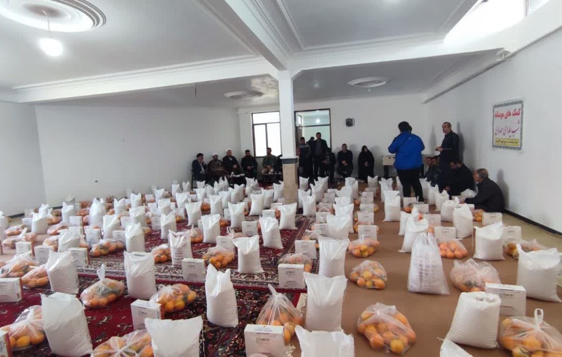 توزیع ۱۵۰ بسته معیشتی ویژه شب یلدا در خرمدره