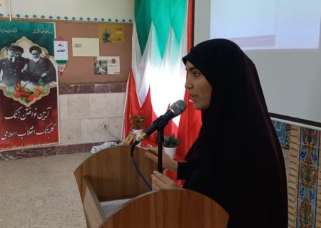 فیلم/ رجزخوانی دانش آموز خرم‌دره ای برای ترامپ