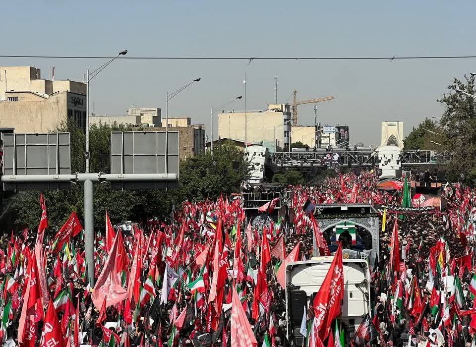 ایران قلبش را به دست آسمان میسپارد