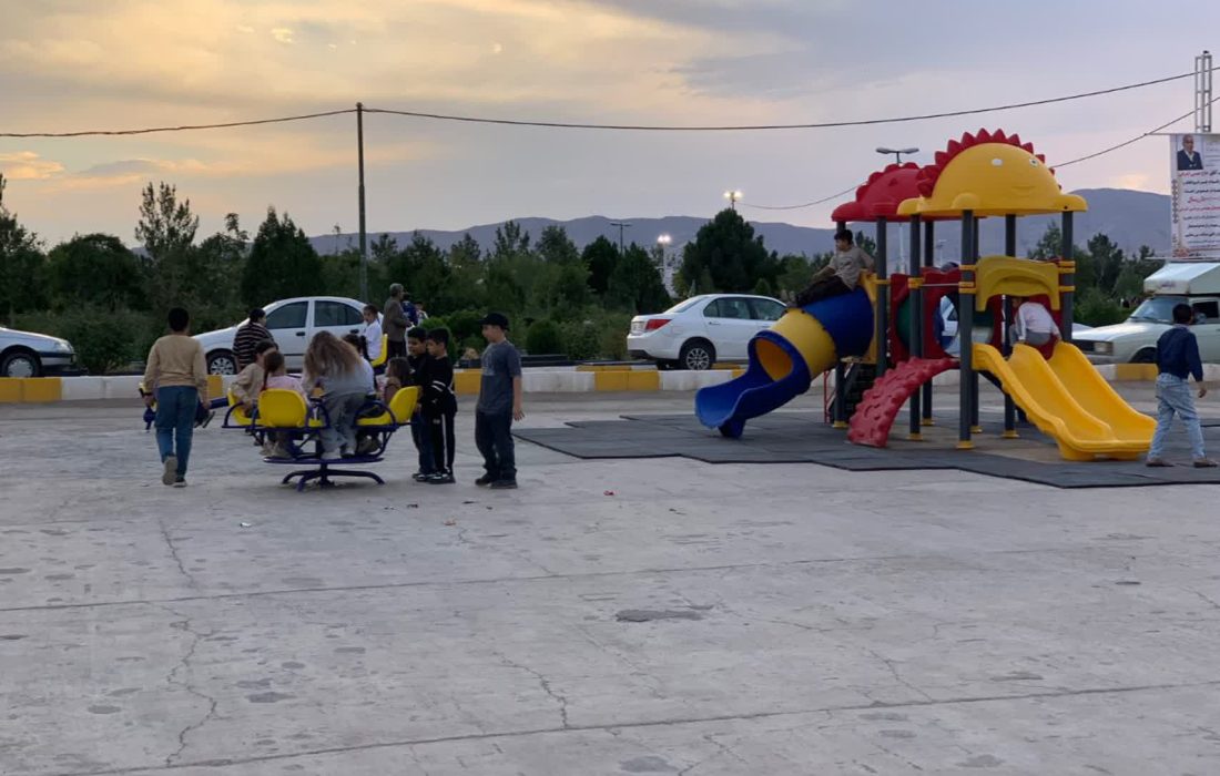 باغ رضوان خرمدره؛ محل سوگواری یا فضای سرگرمی کودکان؟